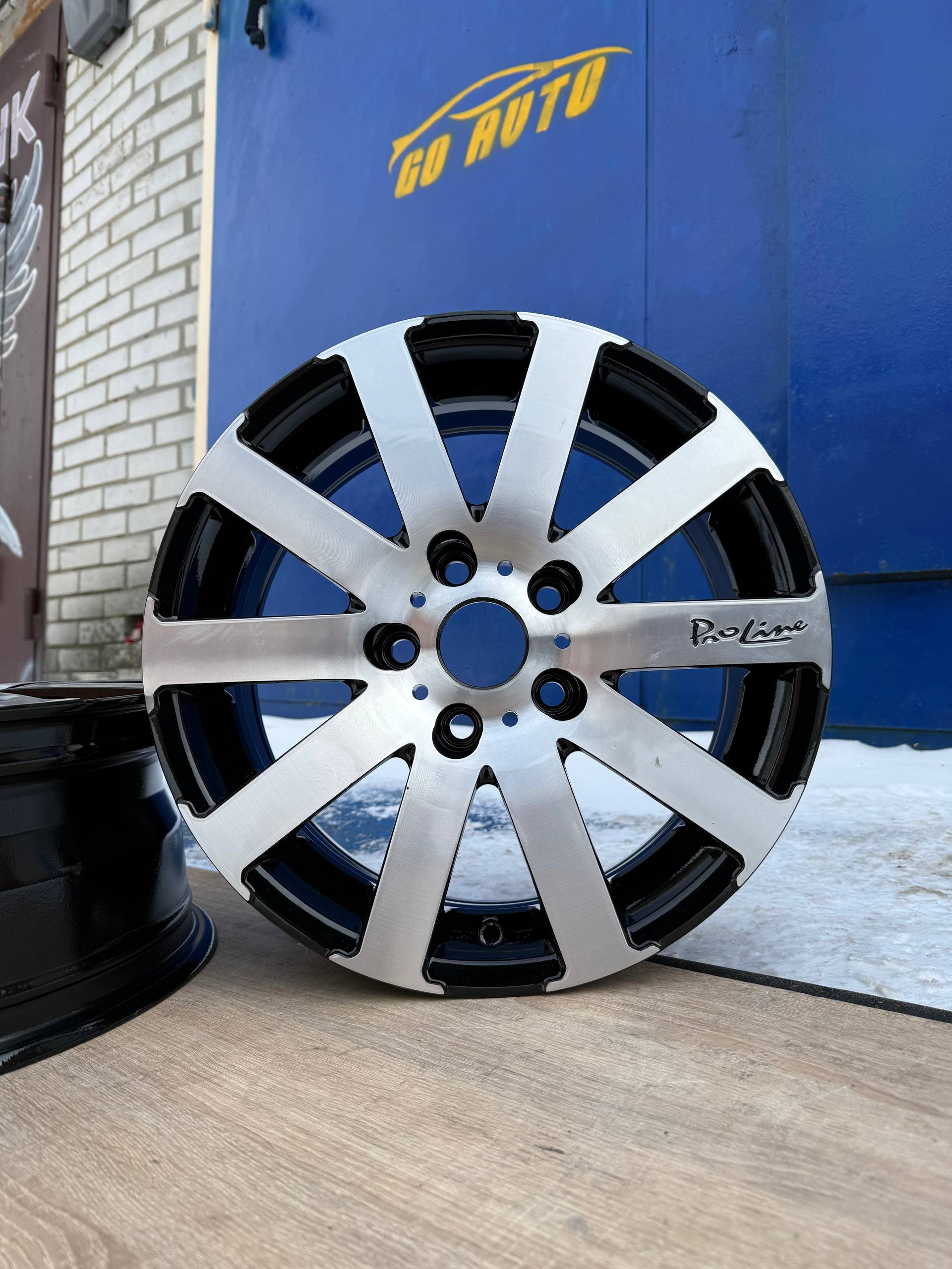 Диски R16 5x114.3 7j et40 dia74.1