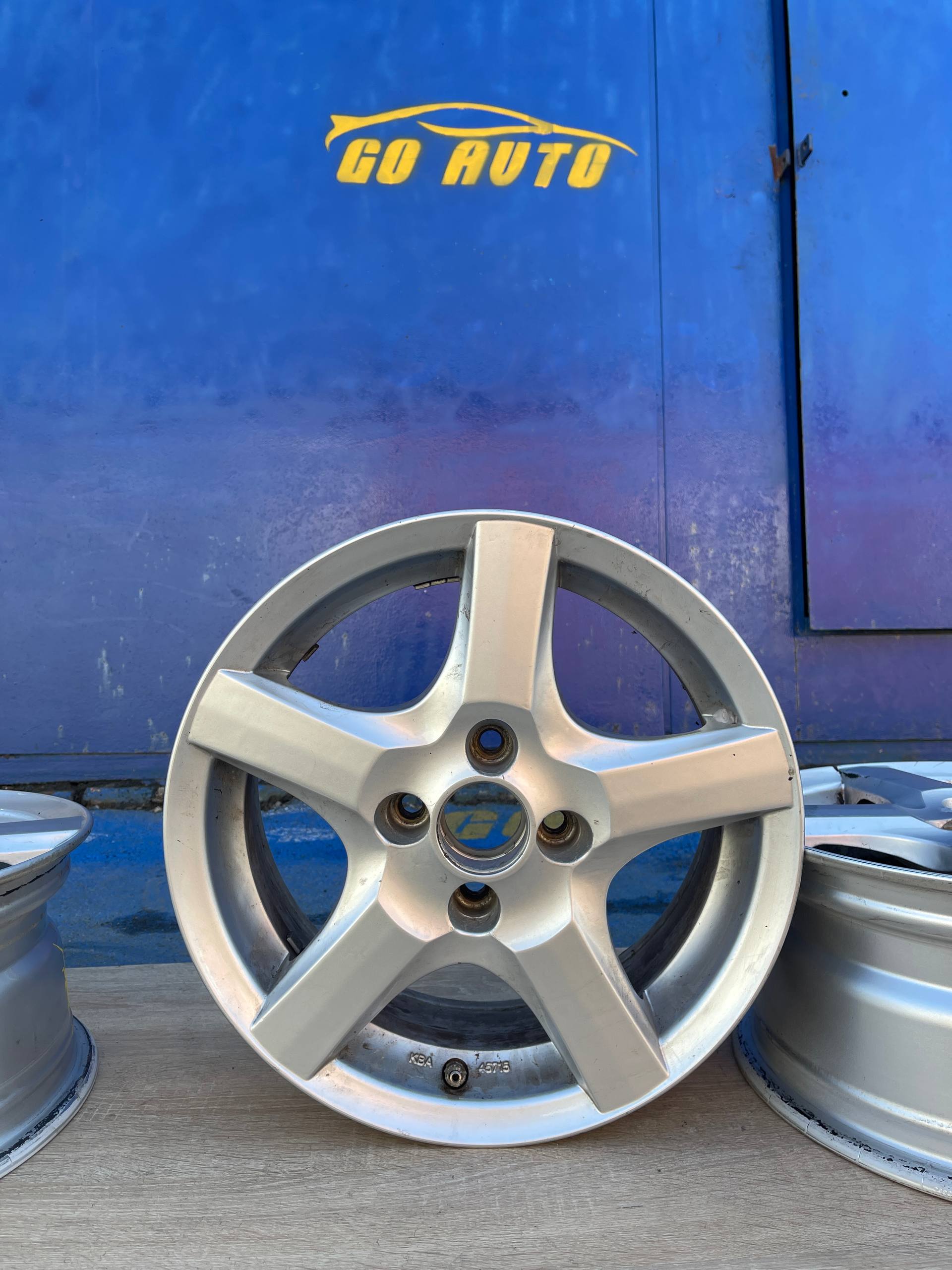 Диски R15 4x100 6.5j et38 dia60.1