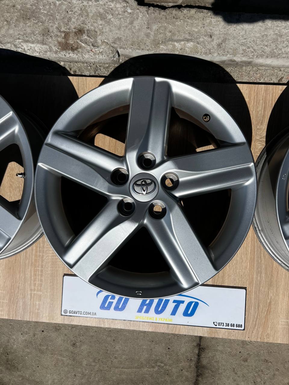 Диски R17 5x114.3 7j et50 dia60.1
