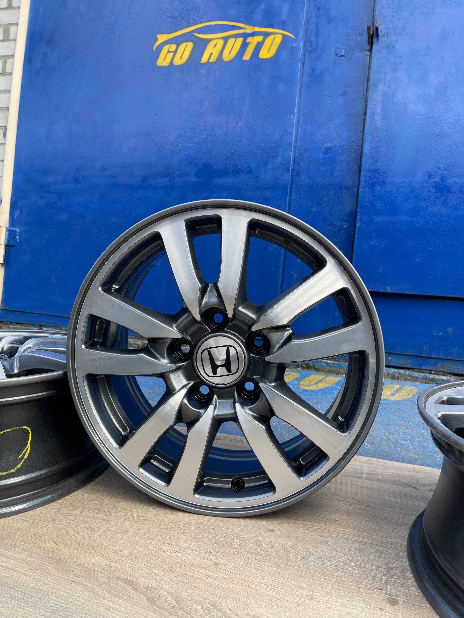 Диски R16 5x114.3 6.5j et50 dia64.1