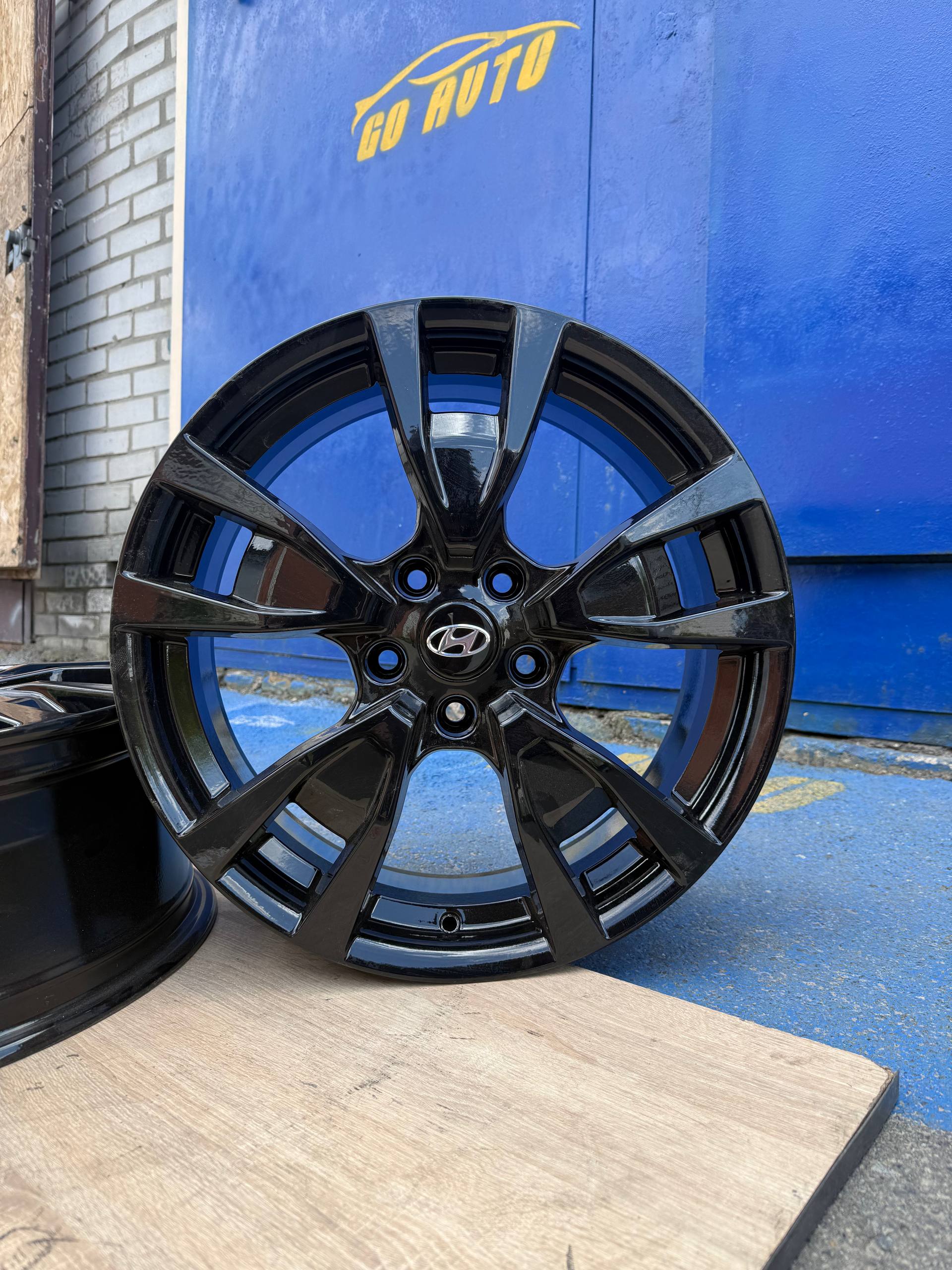 Диски R18 5x114.3 7.5j et50 dia73.1