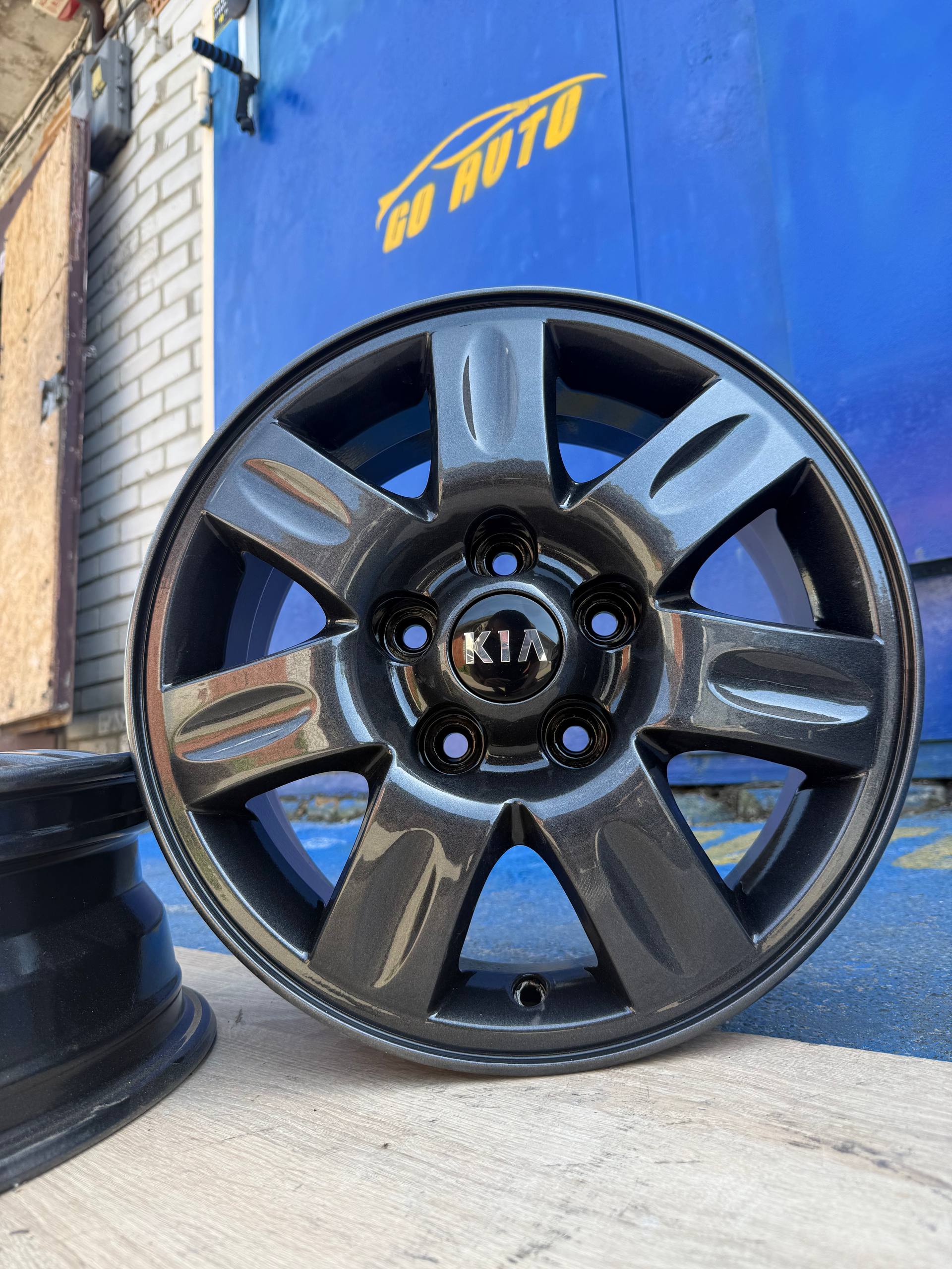 Диски R15 5x114.3 6j et41 dia67.1