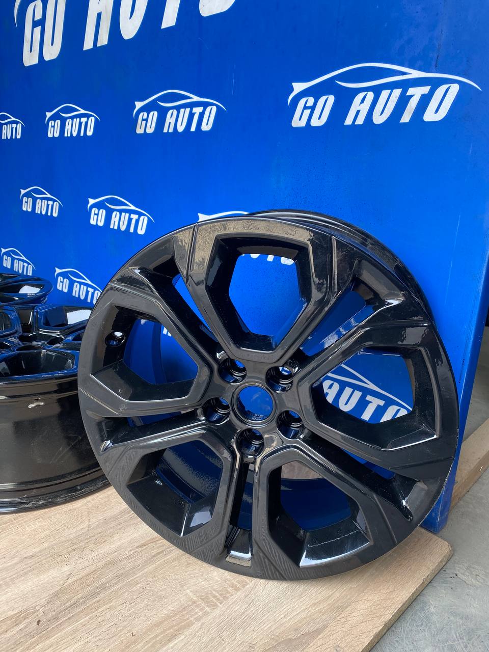 Диски R18 5x108 8j et45 dia63.4