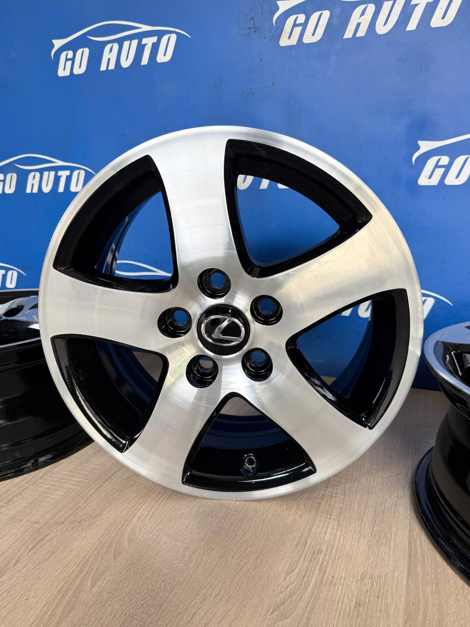 Диски R16 5x114.3 6.5j et50 dia60.1