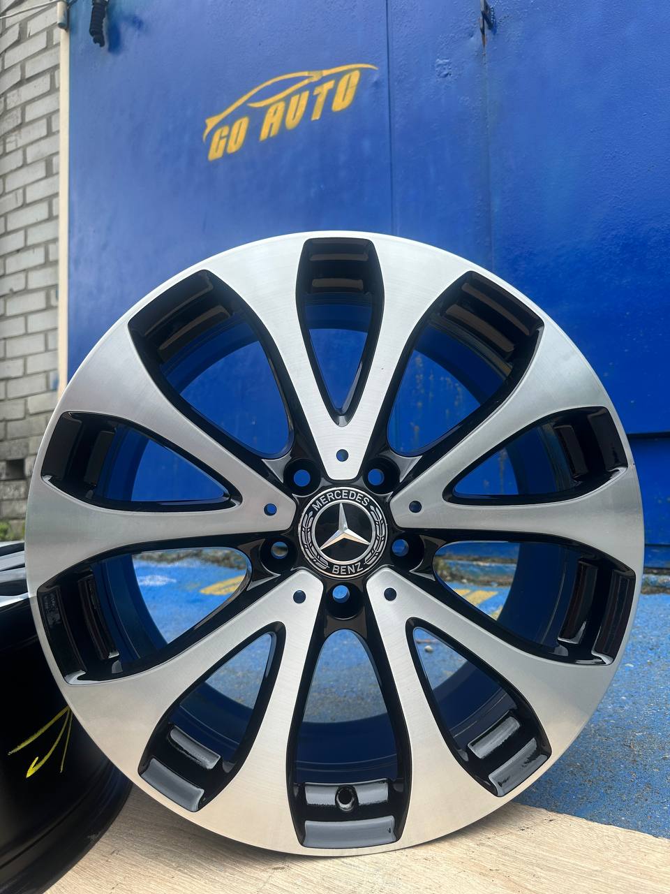 Диски R18 5x112 8j et43 dia66.6