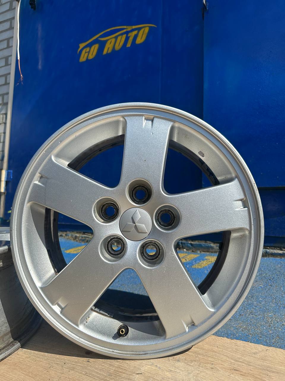 Диски R16 5x114.3 6.5j et38 dia67.1