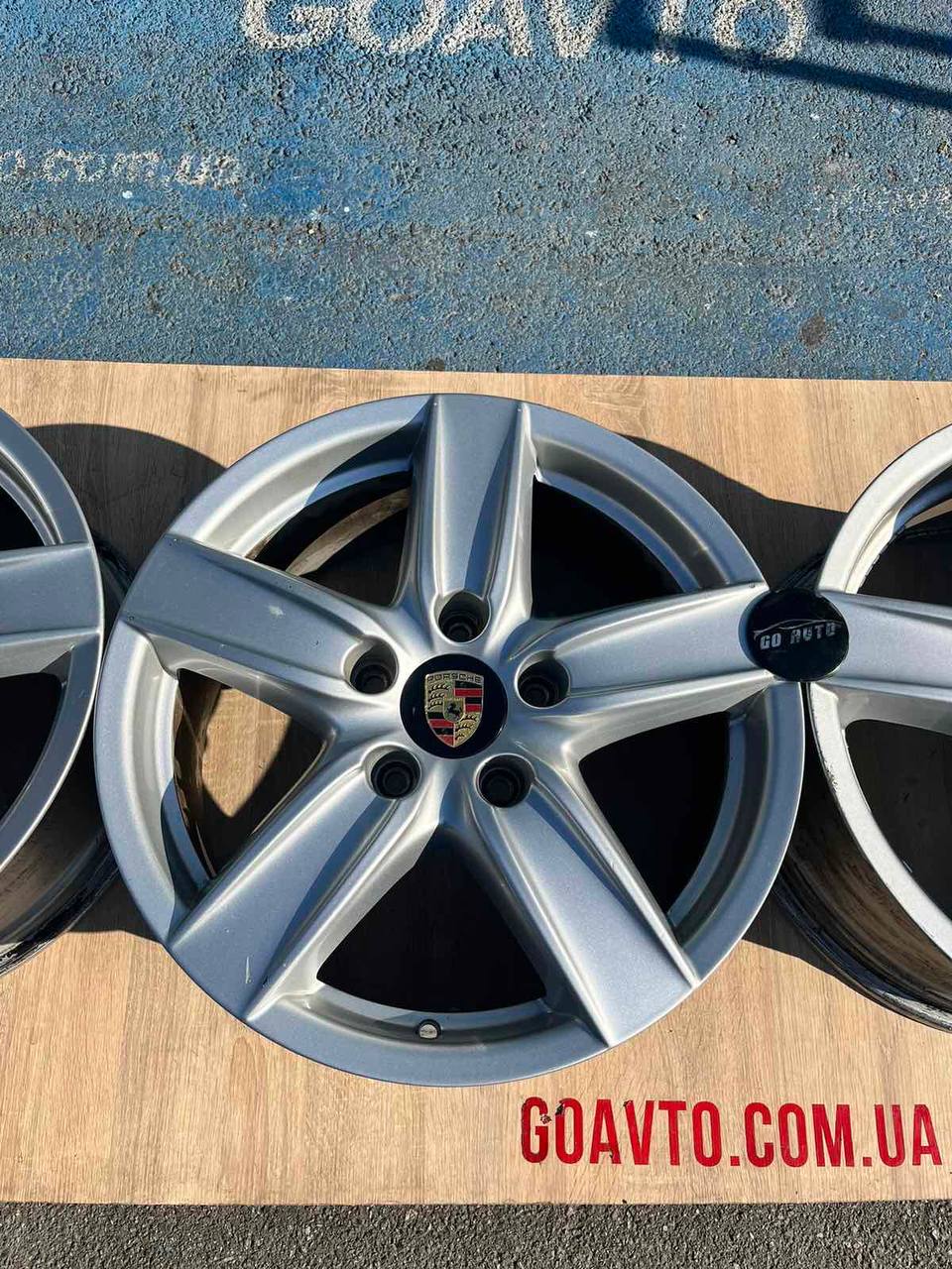 Goauto диски Porsche 5/130 r18 et53 8j dia71,7 в чудовому стані