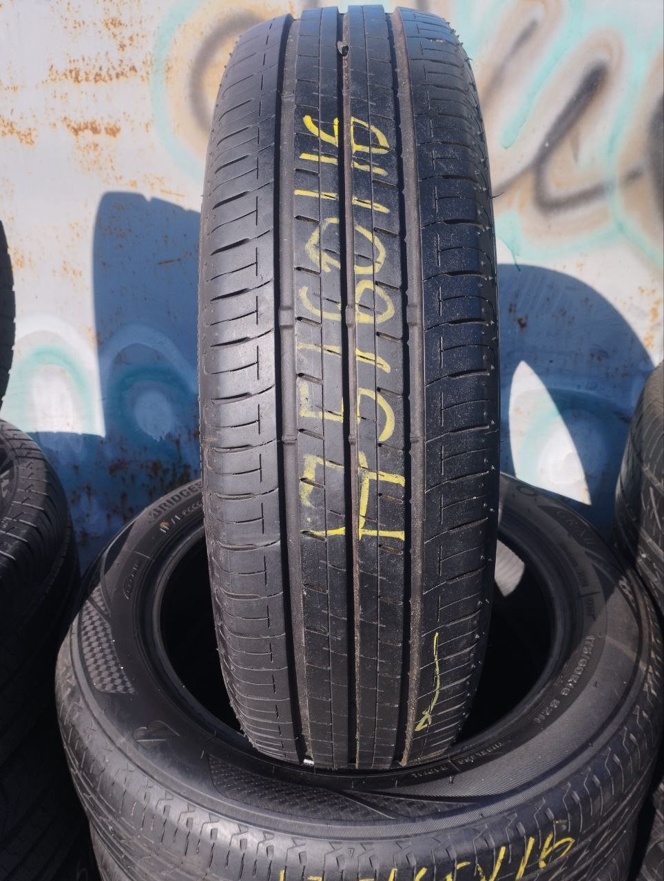 Вживані шини Bridgestone Regno GR-XII 175/60/R16 82H