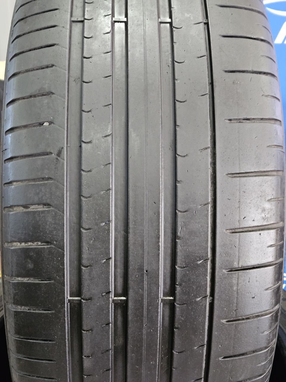 Вживані літні шини Pirelli PZero 285/40 R21 109Y