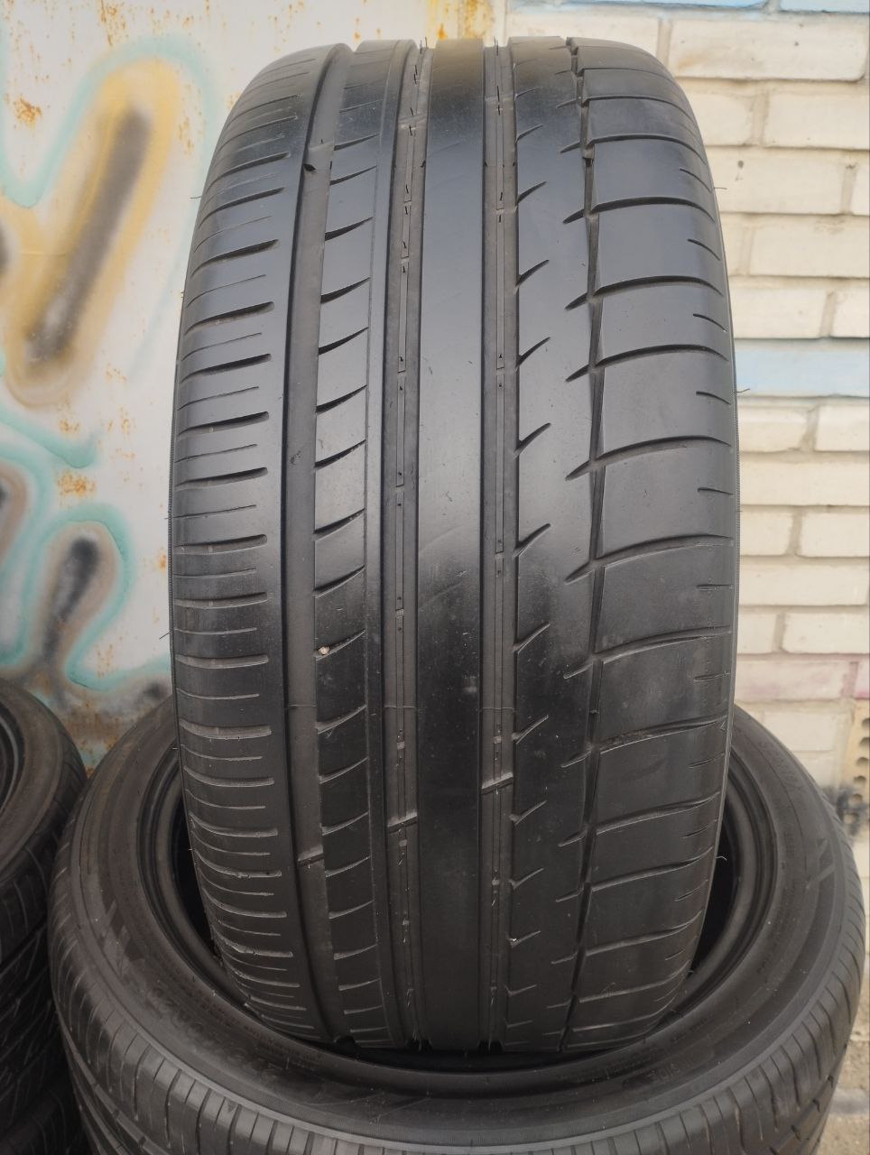 Вживані шини Triangle SporteX TH201 275/40/R20 106Y