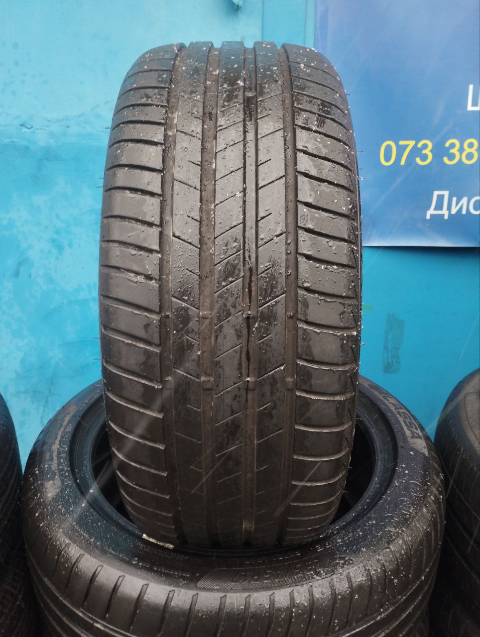 Вживані шини Lassa Revola 235/45/R17 97W