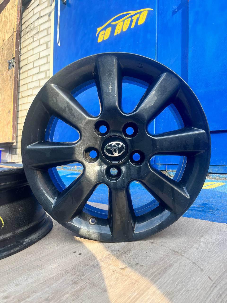 Диски R16 5x114.3 6.5j et45 dia60.1