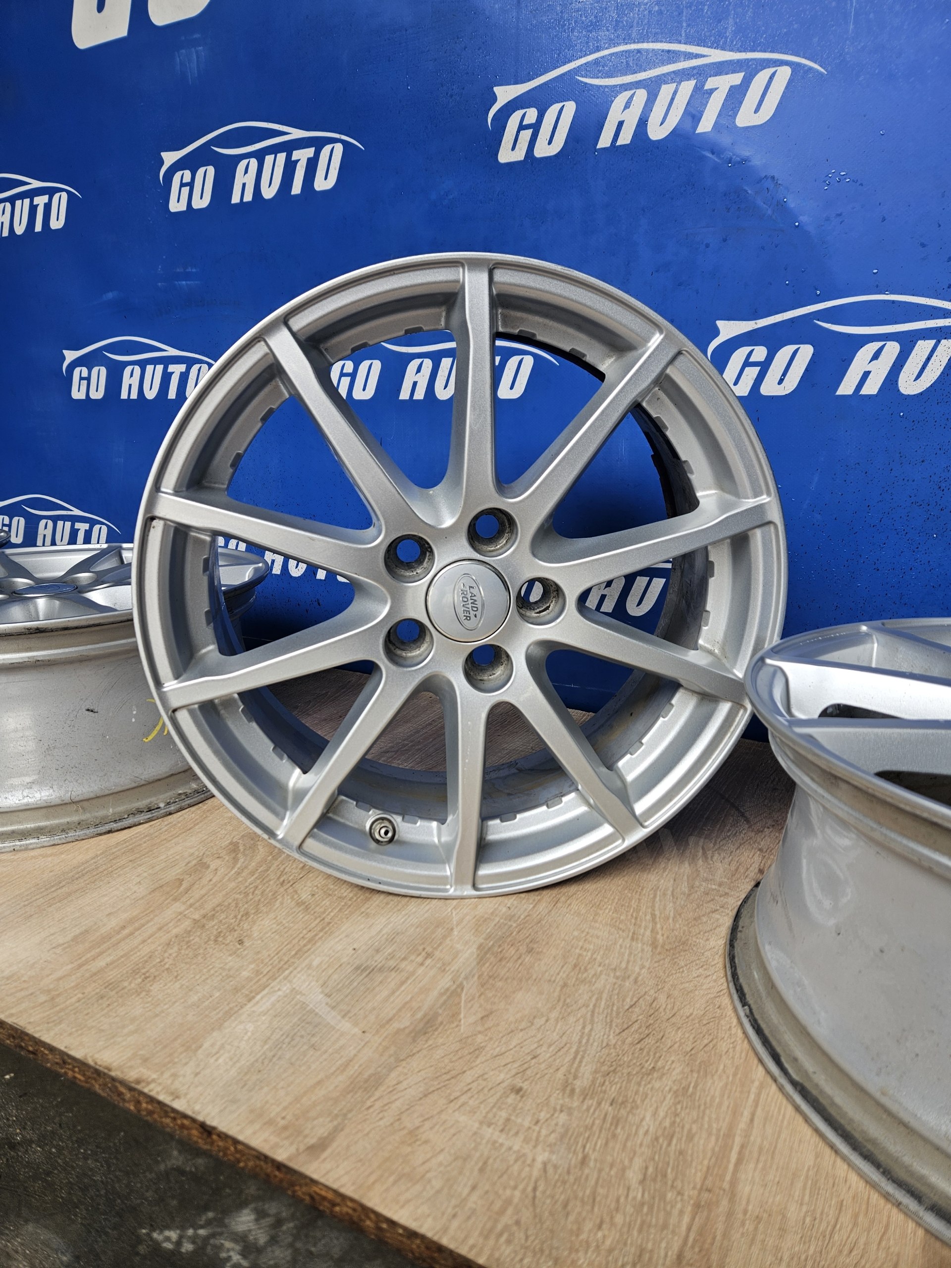 Диски R17 5x108 7j et45 dia63.4
