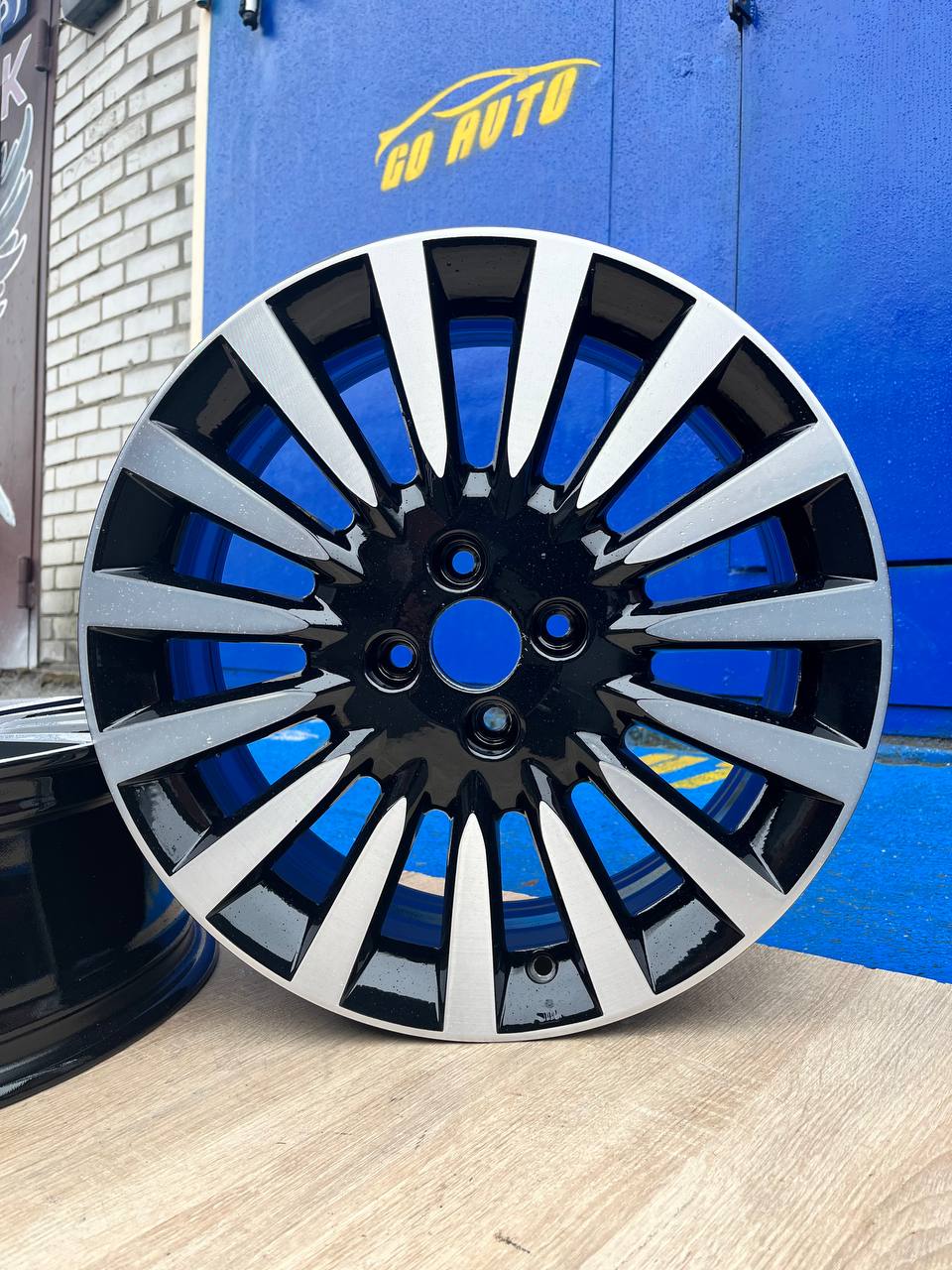 Диски R17 4x100 6.5j et45 dia65.1