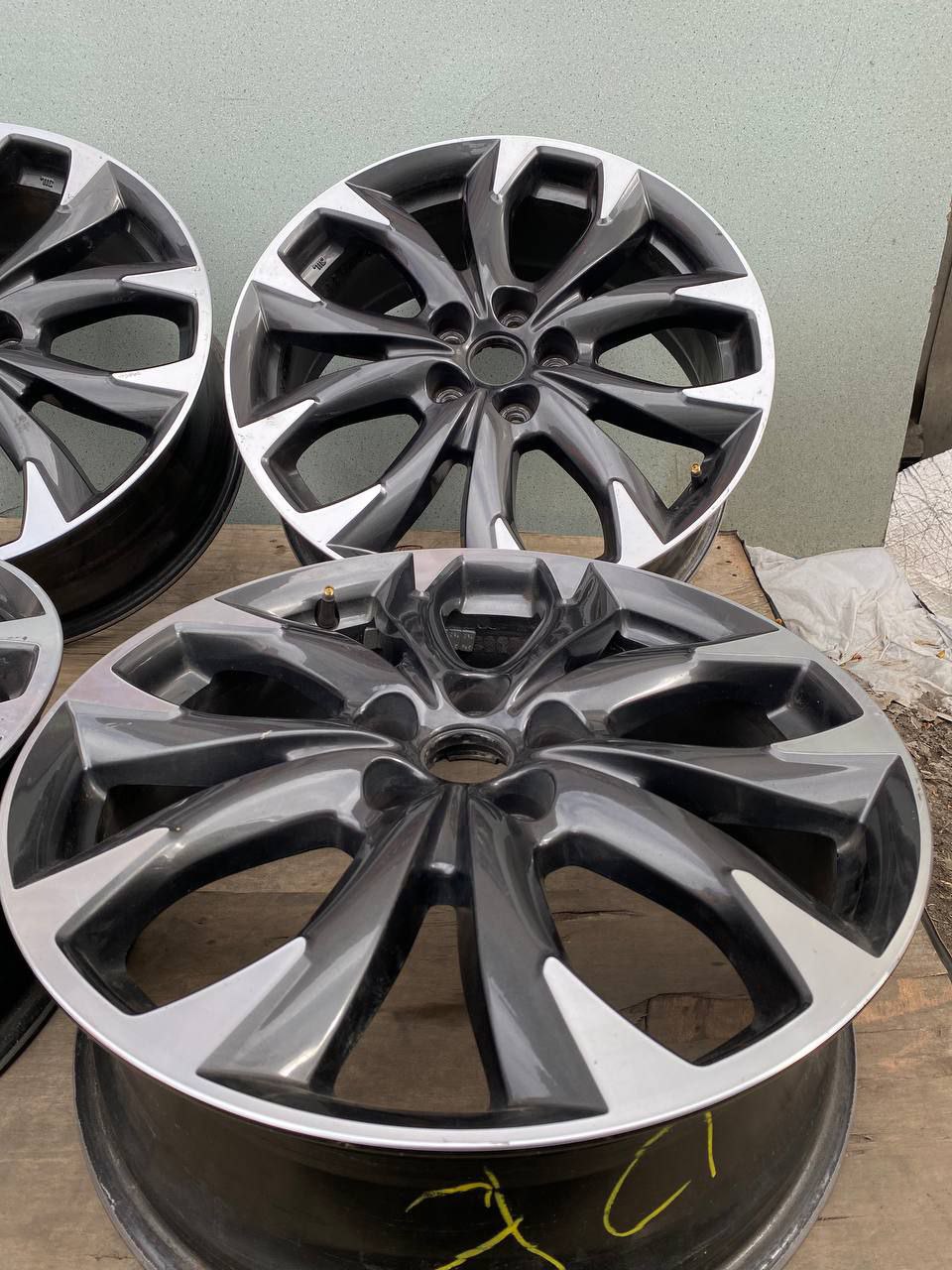 Диски R19 5x114.3 7j et50 dia67.1