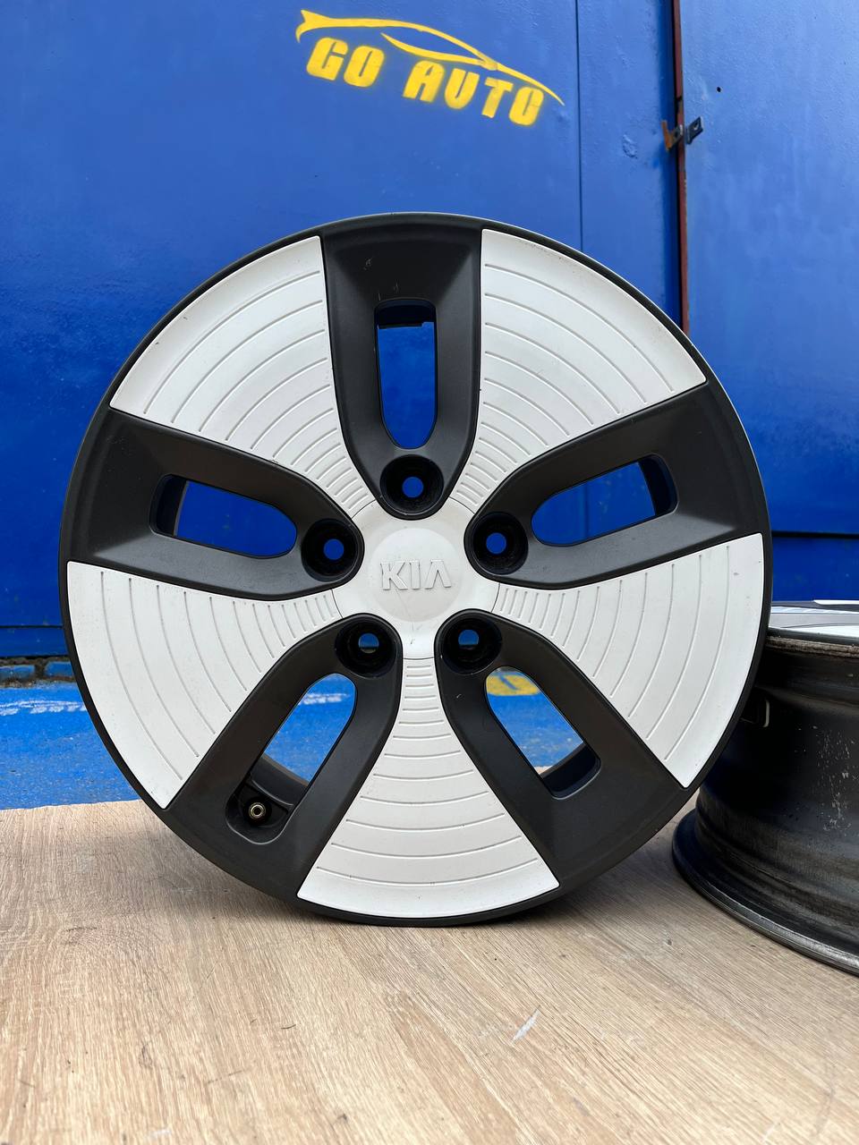 Диски R16 5x114.3 6.5j et43 dia67.1