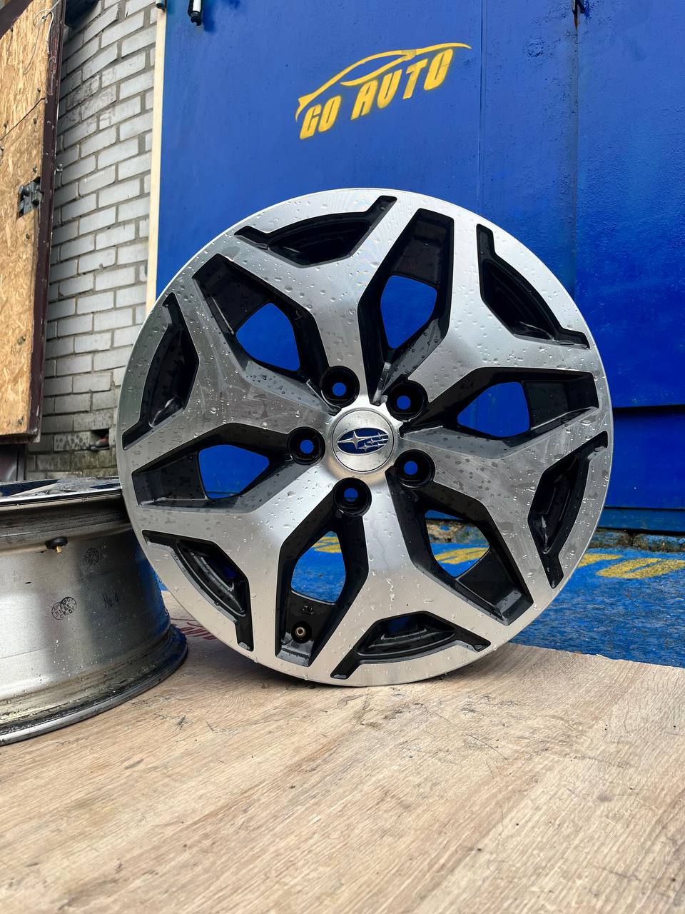 Диски R17 5x114.3 7j et42 dia56.1